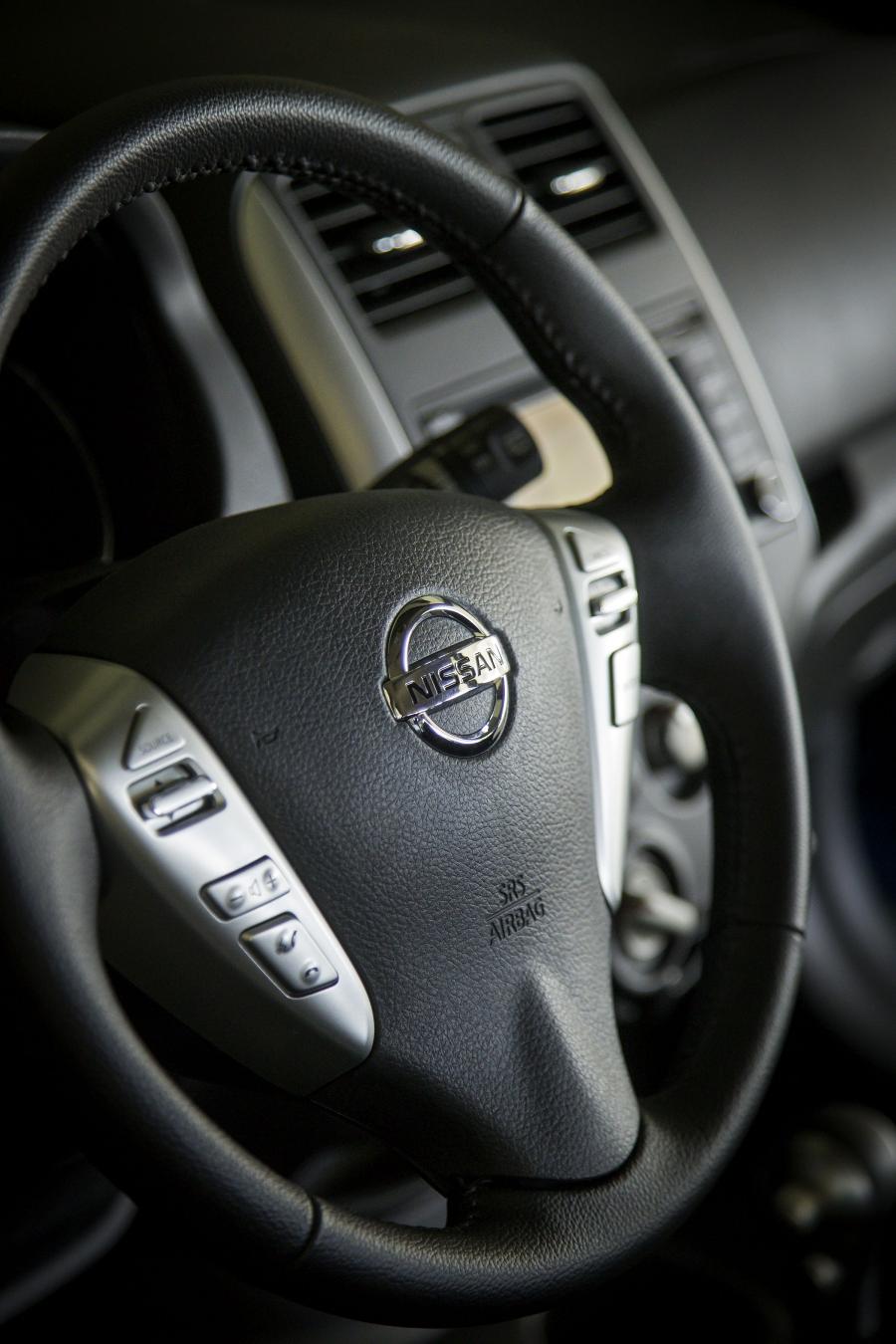  Nissan Versa Note 2014 года  (фото 59 из 137)